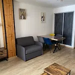 Les Chenevers Apartment